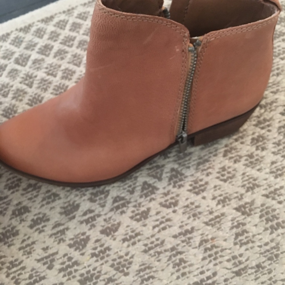 Shoes - Picture 4 of 4